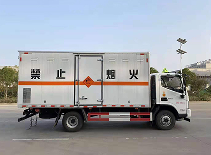 集贤爆破器材运输车