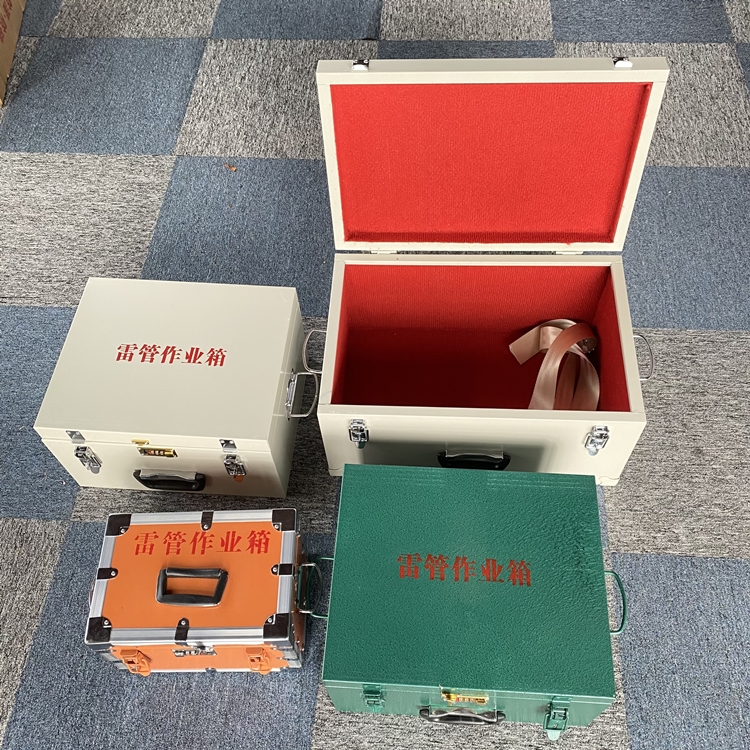 集贤爆破工程作业箱如何选择？玻璃钢与传统材质的全面对比